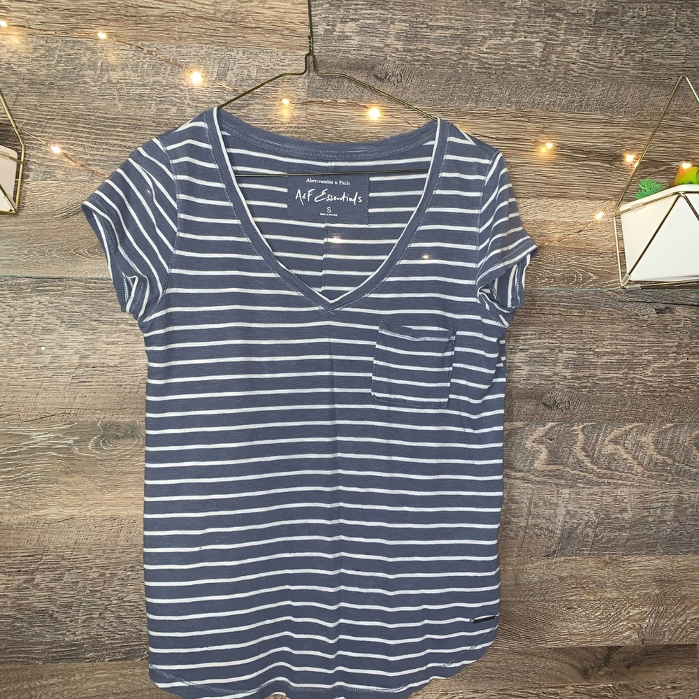 Striped Abercrombie and Fitch t-shirt
